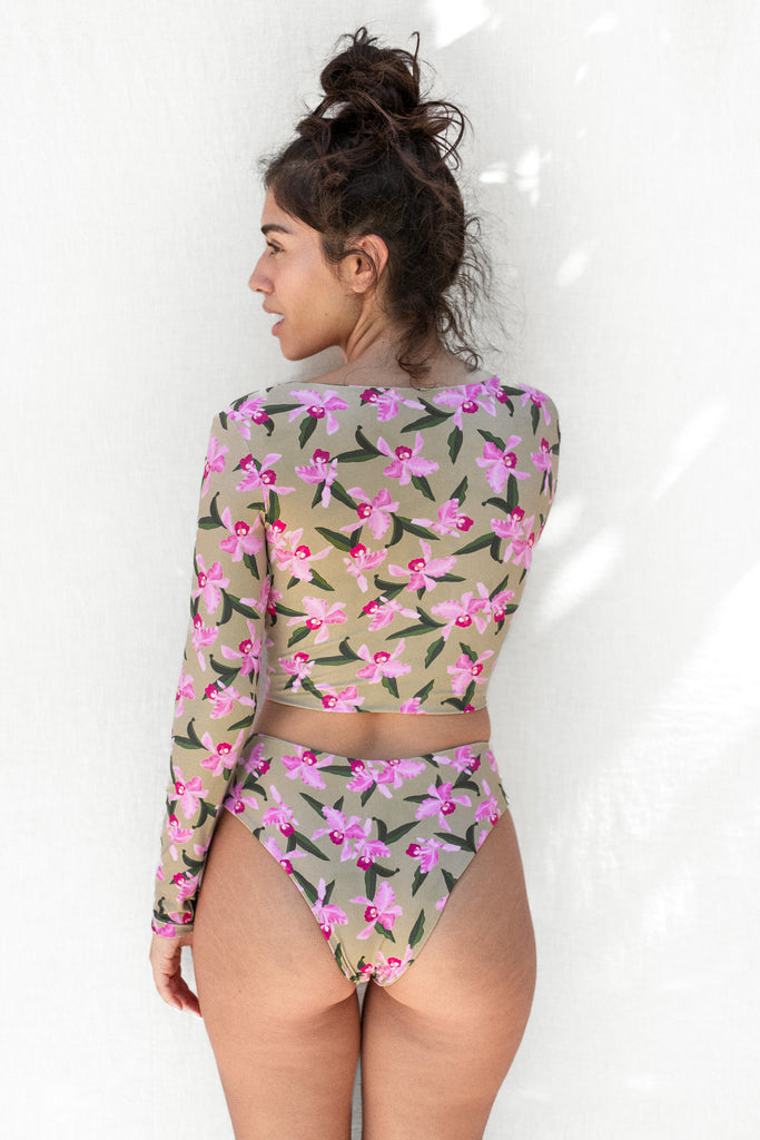 Lou Long Sleeve Surf Crop Top - Hawaiian Flower Print in Olive - Pink Orchid - Back View
